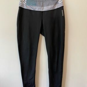 Reebok PlayDry leggings with Patterned waist band